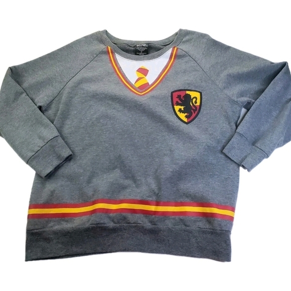 Harry Potter Pullover Teens Junior 2XL Gray Gryffindor Fleece Sweater  NWOT - Picture 1 of 5